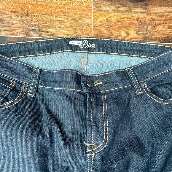 Old Navy The Diva Bootcut Dark Wash Jeans Size 14. - Picture 3 of 4